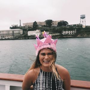 Meet your Posher, Devany